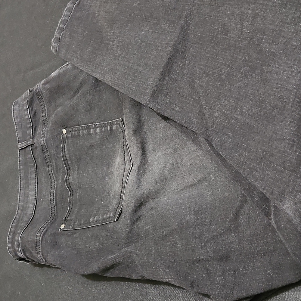 SIMPLY BE DENIM DISTRESSED BLACK CHLOE SKINNY JEANS. Size 26s